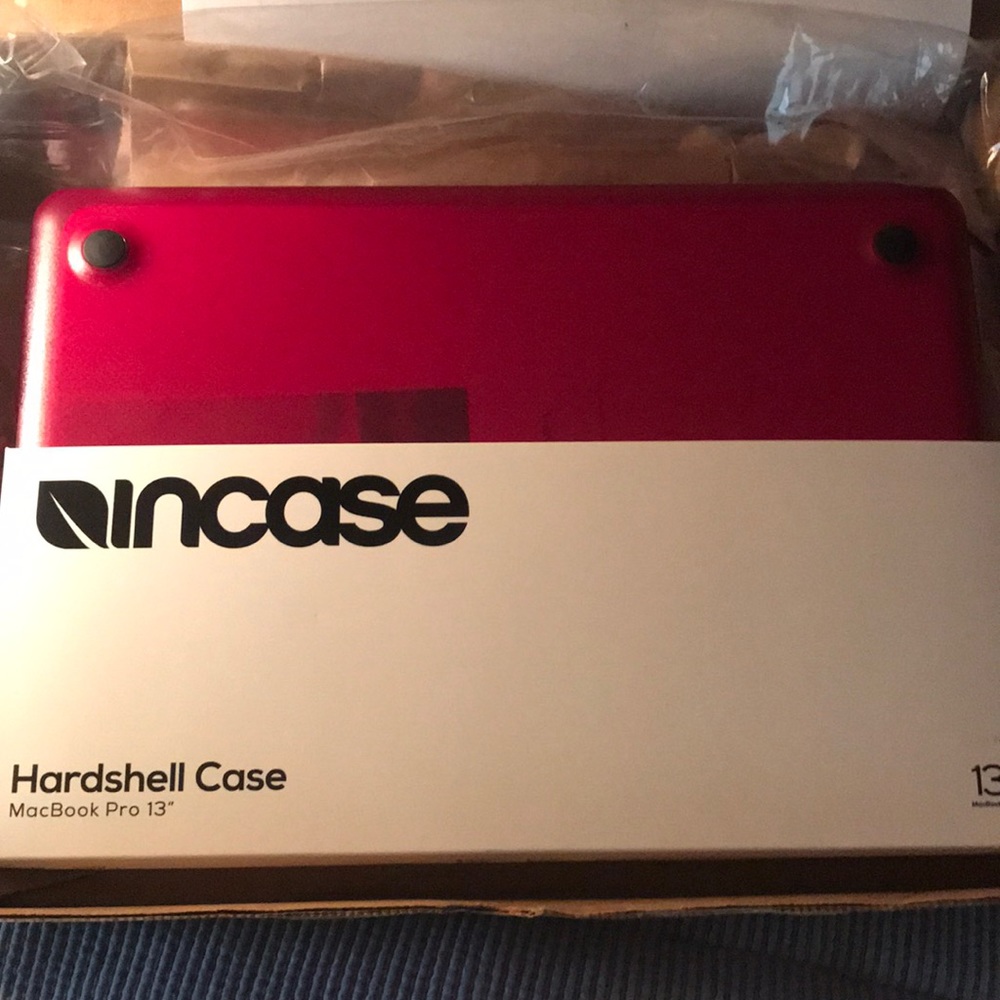 Incase MacBook Pro 13” Hardshell Case